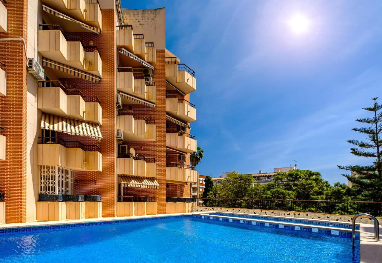Holiday Royal Suite Concordia Torrevieja Exterior photo