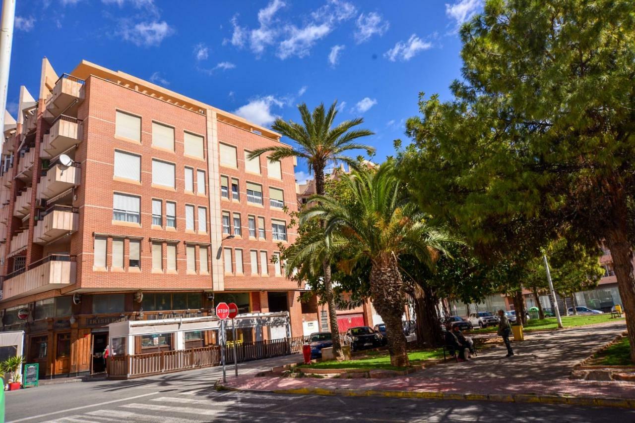 Holiday Royal Suite Concordia Torrevieja Exterior photo